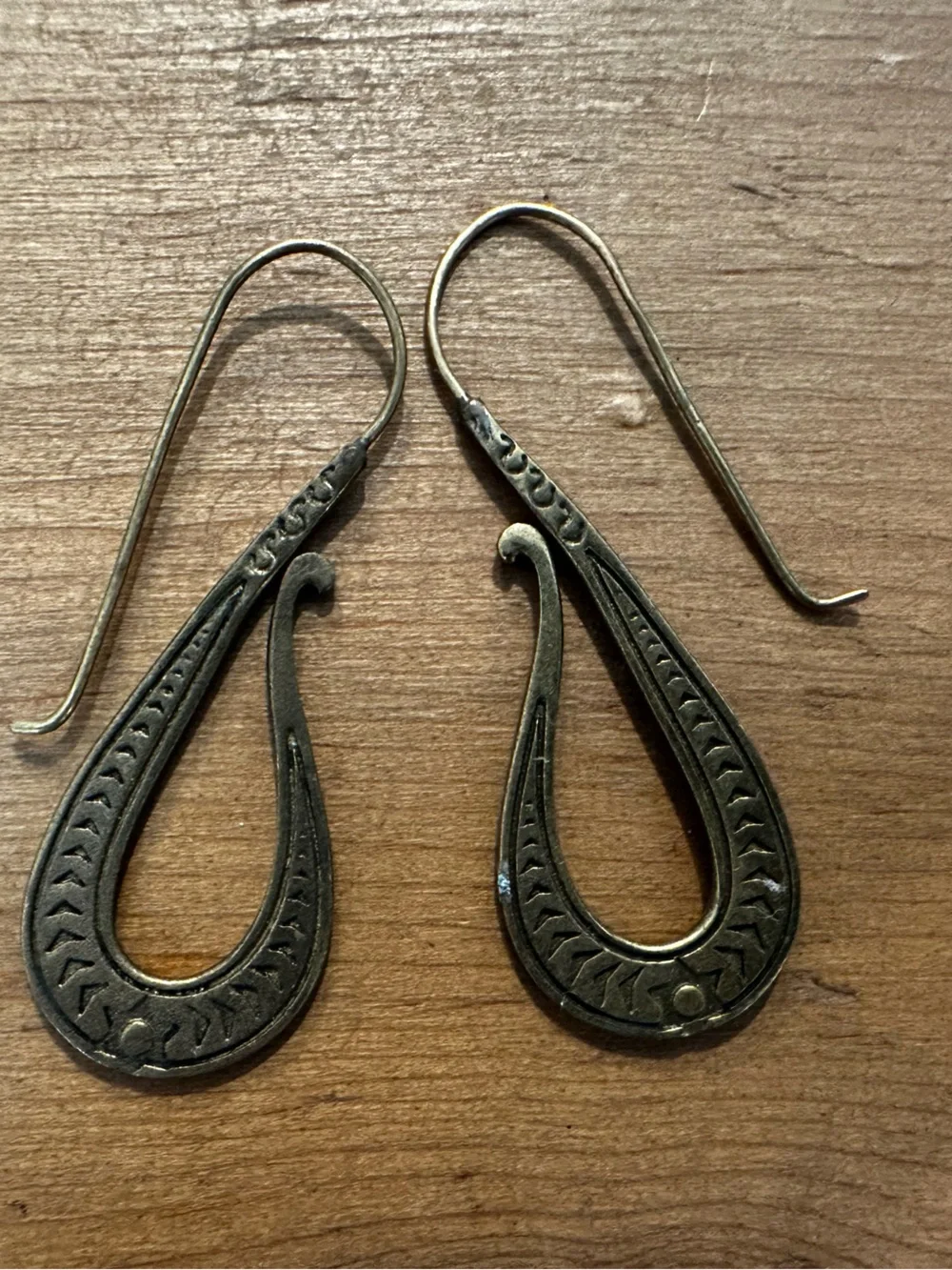 Artisan Silver-Tone Teardrop Earrings – Southwestern Boho Engraved Statement
